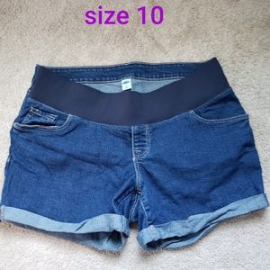 Maternity shorts